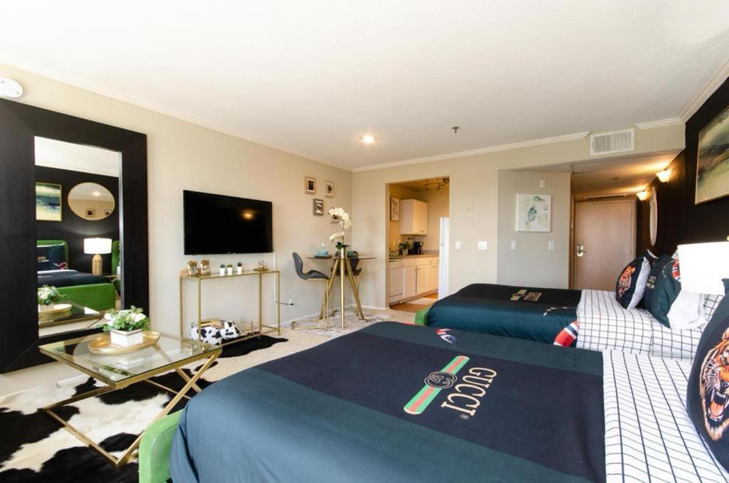 Gucci Mickey And Maxico Lofts Free Parking And Wifi Apartamento Los Ángeles Exterior foto