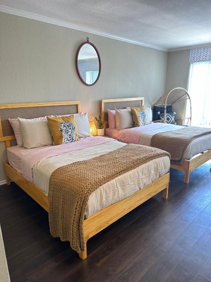 Gucci Mickey And Maxico Lofts Free Parking And Wifi Apartamento Los Ángeles Exterior foto