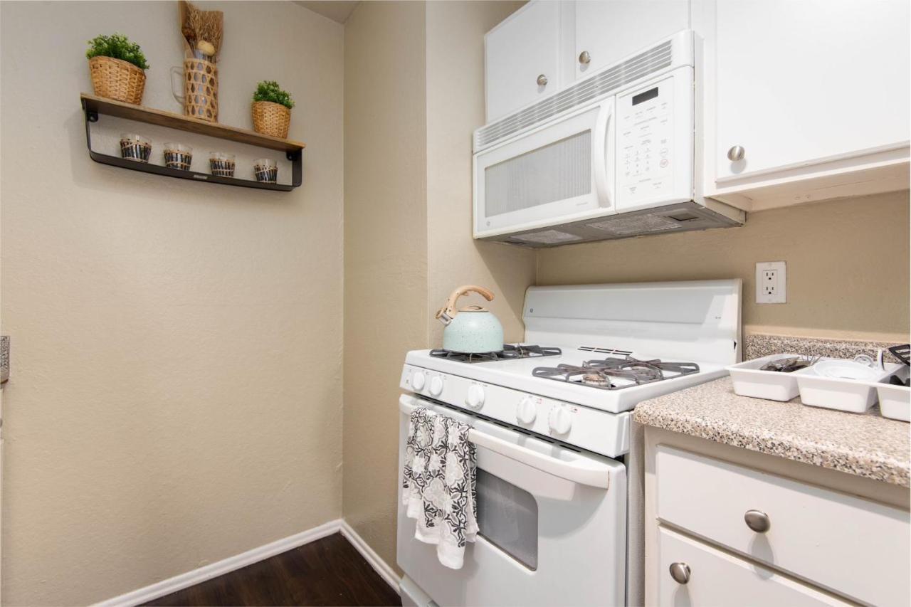 Gucci Mickey And Maxico Lofts Free Parking And Wifi Apartamento Los Ángeles Exterior foto