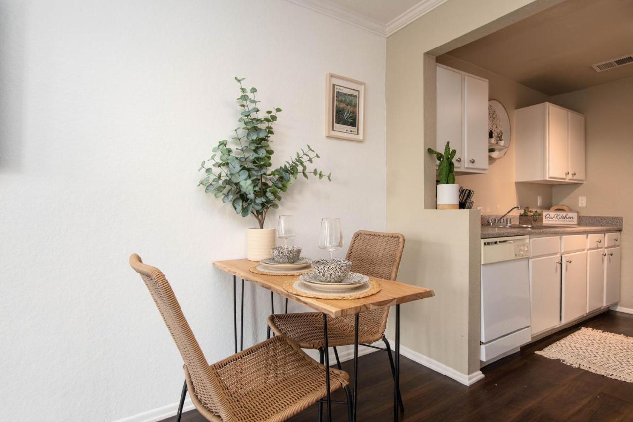Gucci Mickey And Maxico Lofts Free Parking And Wifi Apartamento Los Ángeles Exterior foto
